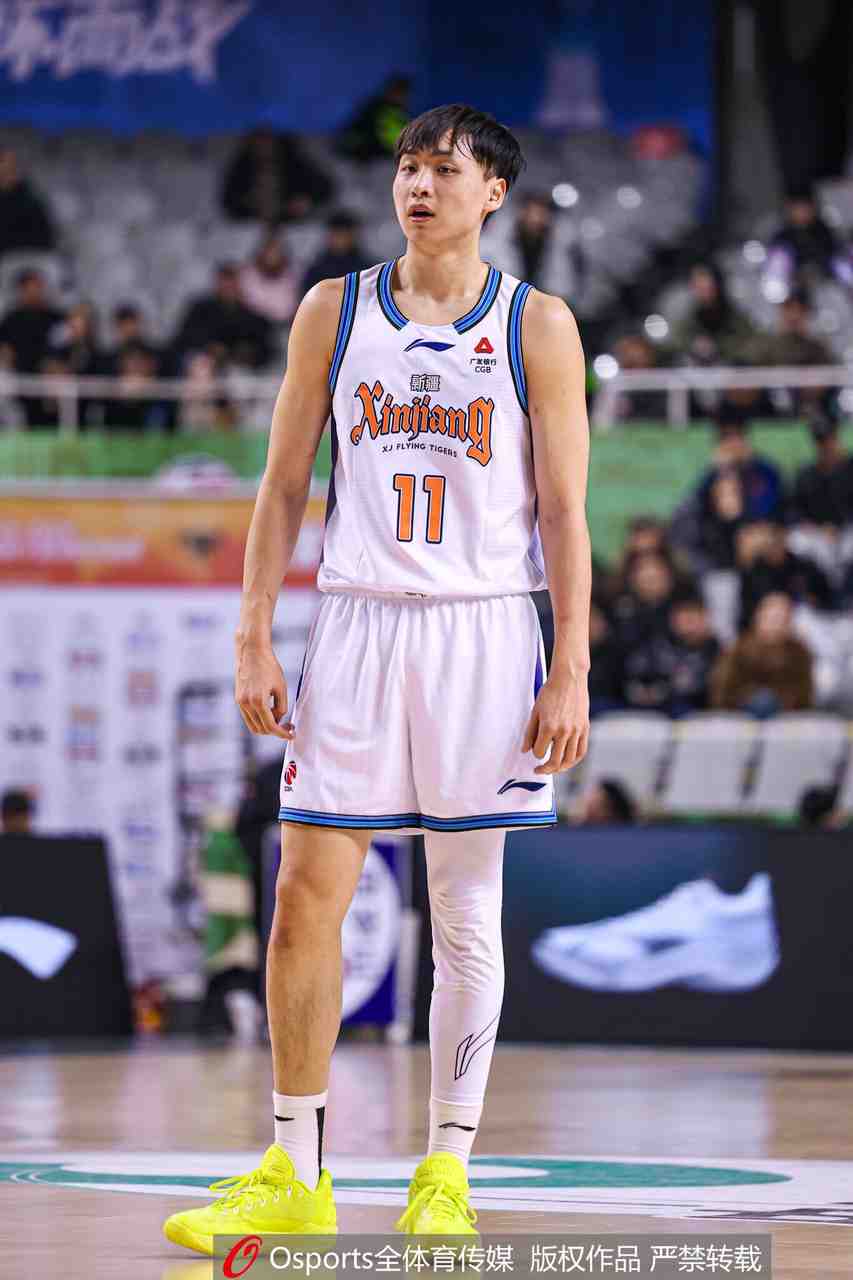进攻相当火热!齐麟20中11砍全场最高26分 三分6中3且0失误