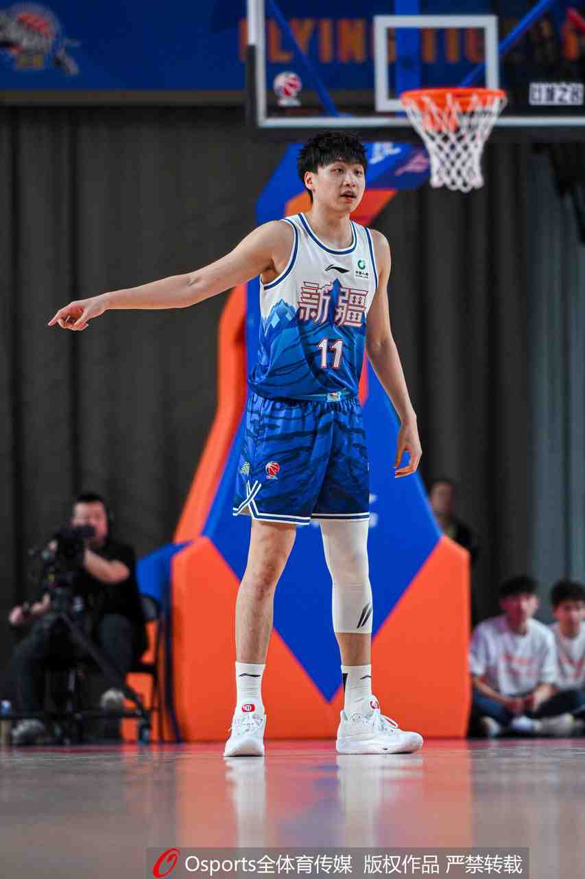 状态火热!齐麟打满首节5中5超高效拿下13分2板1助1断